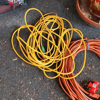 2 EXTENSION CORDS