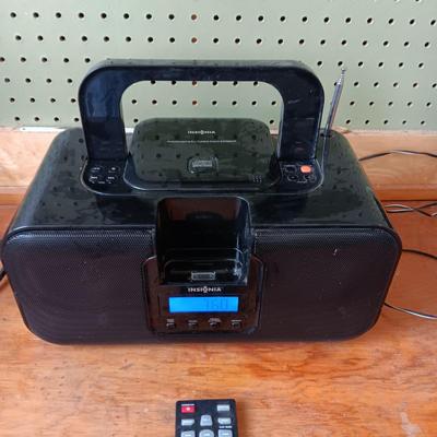 INSIGNIA RADIO/CD PLAYER/DOCKING STATION W/REMOTE