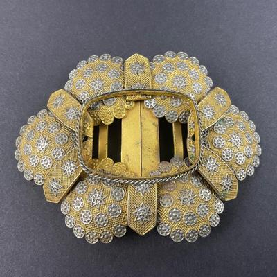 -106- BELT BUCKLE | Unique Gold Tone With Accents Belt Buckle