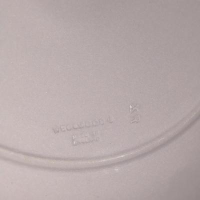 Wedgwood Cream on Lilac Jasperware 1982 Valentine Plate- Approx 6 1/2" in Diameter