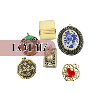 -117- COSTUME JEWELRY | Assortment Of Pendants