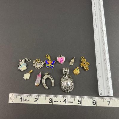 -119- COSTUME JEWELRY | Assortment Of Miscellaneous Charms