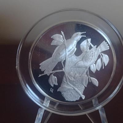 Franklin Mint Roberts Birds Sterling Silver Medal- Baltimore Oriole- Approx Weight 66 Grams