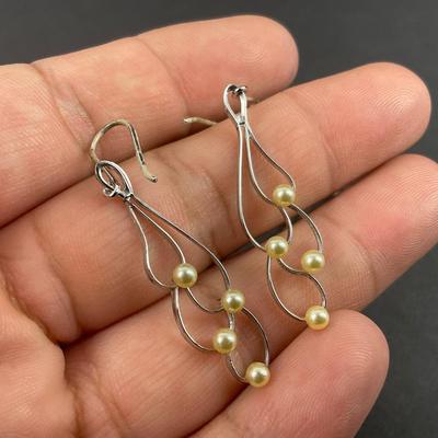 -121- JEWELRY | Assortment Of Earrings