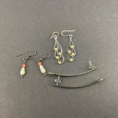 -121- JEWELRY | Assortment Of Earrings