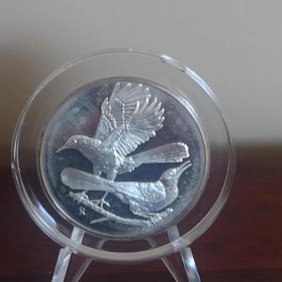 Franklin Mint Roberts Birds Sterling Silver Medal- Brown Thrashers- Approx Weight 66 Grams