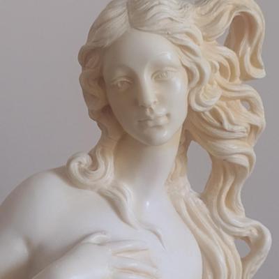 'Birth of Venus' Statue- Approx 16 1/2" Tall