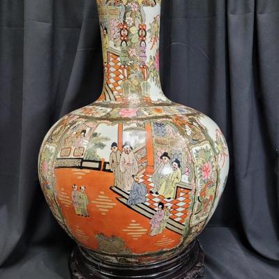 Chinese Famille Rose Porcelain Vase