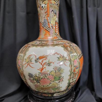 Chinese Famille Rose Porcelain Vase