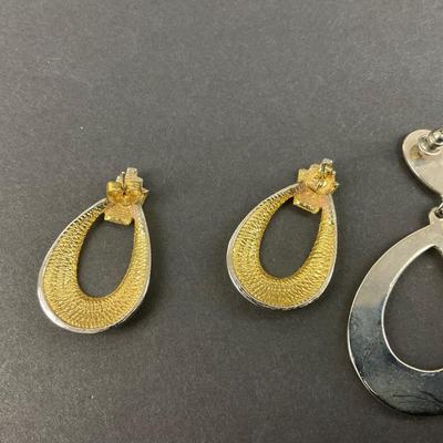 -126- COSTUME JEWELRY | Assorted Enamel Earrings