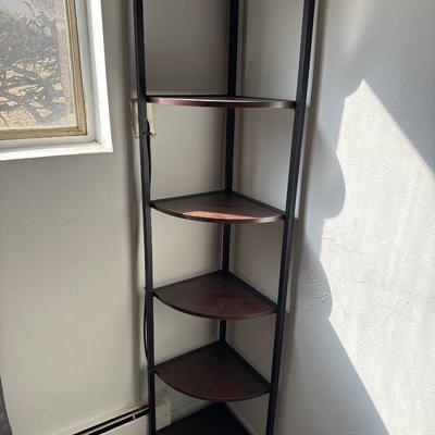 Corner shelving unit