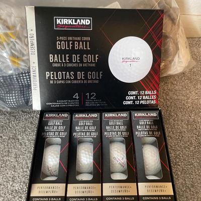 Men’s golf clubs and balls
