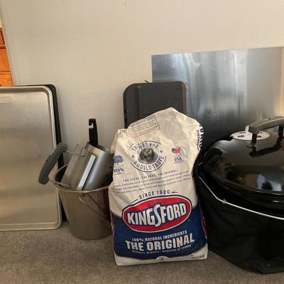 Small Weber grill with charcoal and fluids