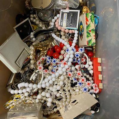 Assorted jewelry items with cuff links