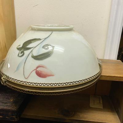 ANTIQUE HAND PAINTED MILK GLASS & ORNATE BRASS HANGING KEROSENE LAMPSHADE