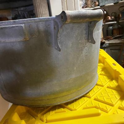 Vintage Galvanized Metal Garden Wash Tub Farm Bucket