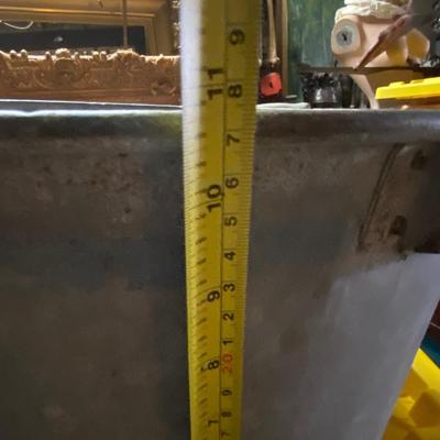 Vintage Galvanized Metal Garden Wash Tub Farm Bucket