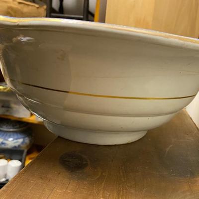 Vintage bowl with floral pattern and gold trim