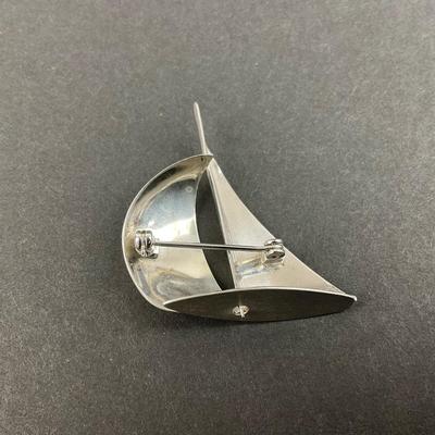 -150- SILVER | Beau Sterling Sailboat Brooch | Marked
