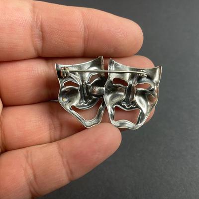 -151- SILVER | Sterling Beau Mask Brooch | Marked