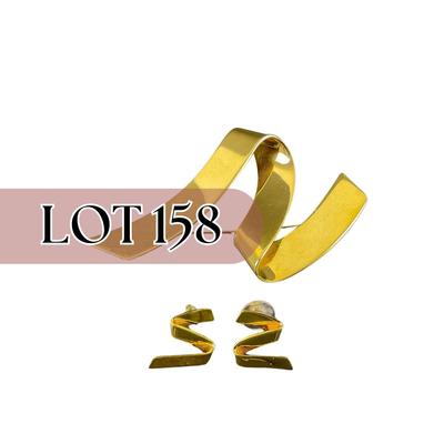 -158- MONET | Gold Tone 1970’s Modernist Ribbon Brooch & Earrings | Marked