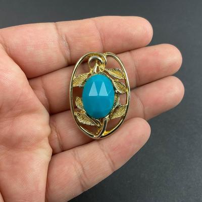 -159- COSTUME JEWELRY | Blue & Gold Tone Brooch & Clip Earrings