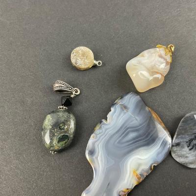 -160- COSTUME JEWELRY | Stone Pendants/Charms