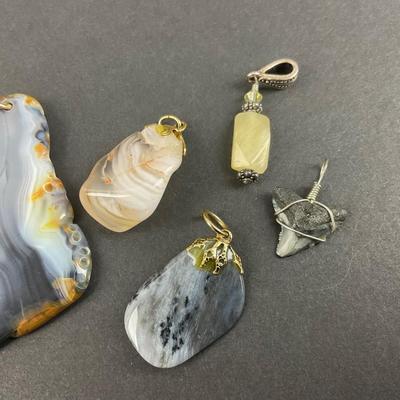 -160- COSTUME JEWELRY | Stone Pendants/Charms