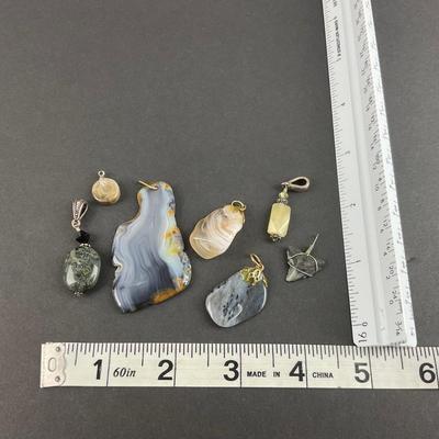 -160- COSTUME JEWELRY | Stone Pendants/Charms