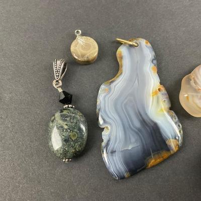 -160- COSTUME JEWELRY | Stone Pendants/Charms