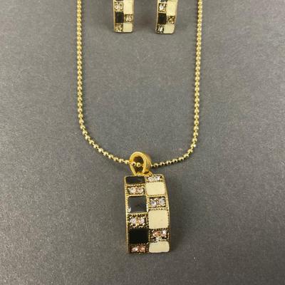 -162- COSTUME JEWELRY | Matching Necklace & Earrings Set