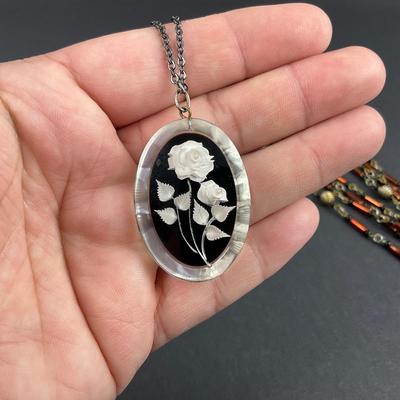 -168- COSTUME JEWELRY | Assorted Necklaces