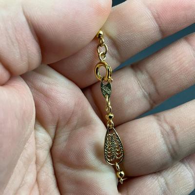 -173- TRIFARI | Gold Tone Necklace | Marked