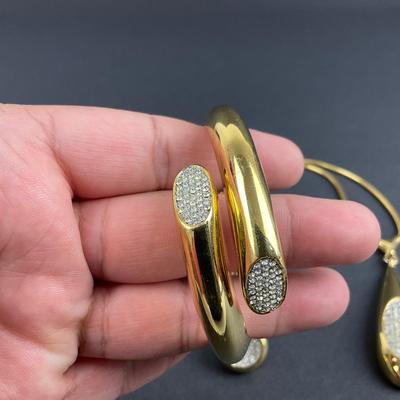 -181- TRIFARI | Gold Tone Bracelet, Necklace, & Earrings Matching Set | Marked
