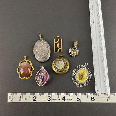 -185- COSTUME JEWELRY | Assorted Pendant/Charms