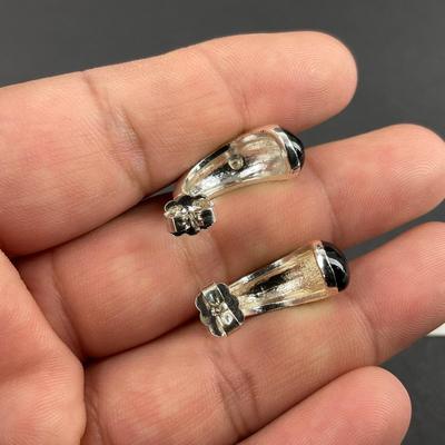 -190- COSTUME JEWELRY | NRT Necklace, Earrings, & Ring | Marked
