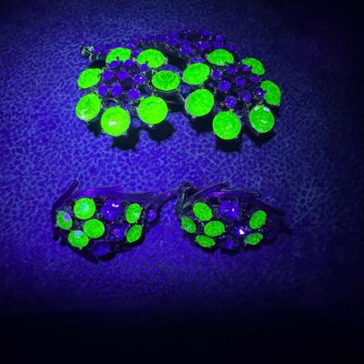 -196- LISNER | Uranium | Green & Blue Rhinestone Brooch & Earrings | Marked