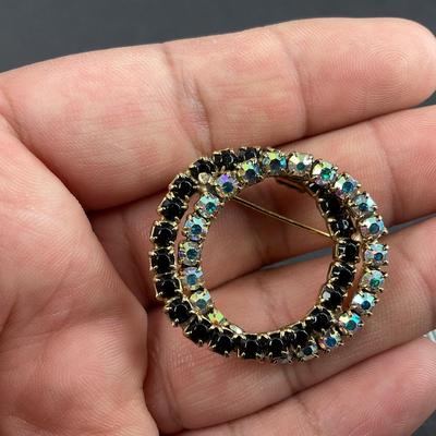 -199- COSTUME JEWELRY | Unmarked Rhinestone Brooch & Clip Earrings