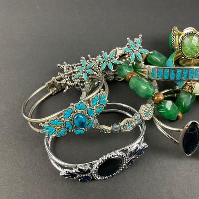 -206- COSTUME JEWELRY | Assorted Bracelets