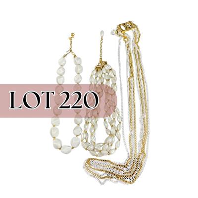 -220- TRIFARI | Gold Tone White Chunky Necklaces | Marked