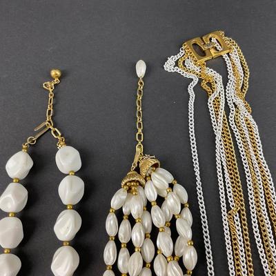 -220- TRIFARI | Gold Tone White Chunky Necklaces | Marked