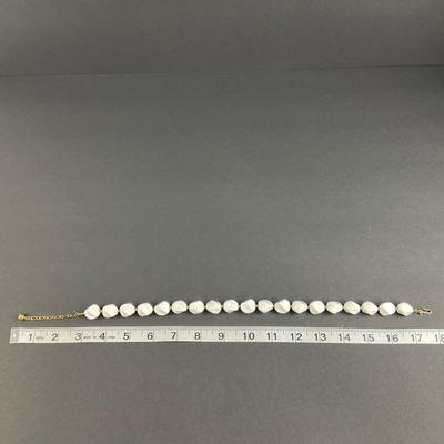 -220- TRIFARI | Gold Tone White Chunky Necklaces | Marked