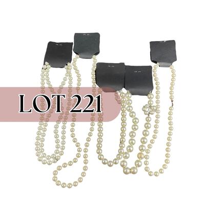 -221- COSTUME JEWELRY | Assorted Pearl Necklaces