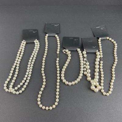 -221- COSTUME JEWELRY | Assorted Pearl Necklaces