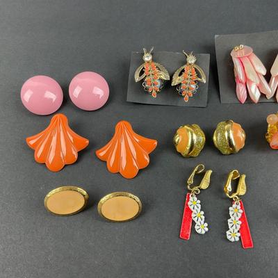 -227- COSTUME JEWELRY | Orange & Pink Clip Earrings