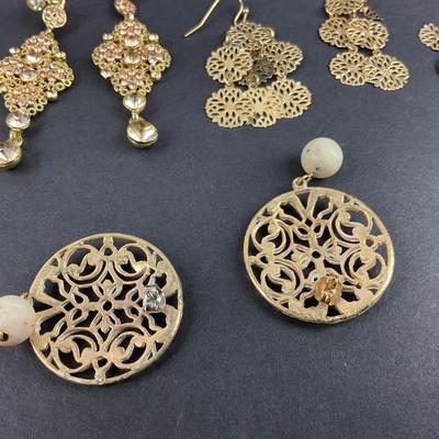 -229- COSTUME JEWELRY | Assorted Gold Tone Earrings