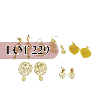 -229- COSTUME JEWELRY | Assorted Gold Tone Earrings