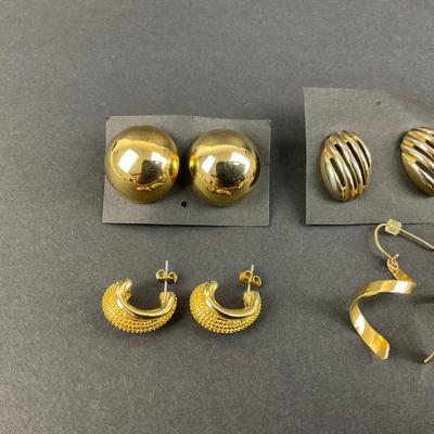 -230- COSTUME JEWELRY | Gold Tone Assorted Earrings