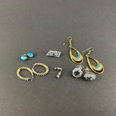 -232- COSTUME JEWELRY | Assorted Blue Earrings