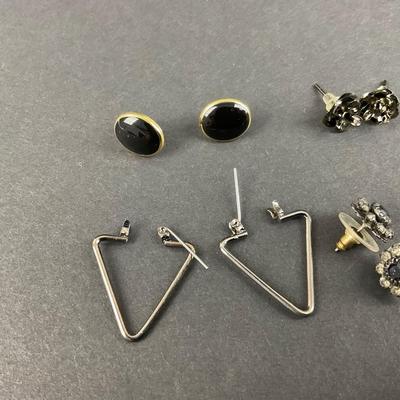 -233- COSTUME JEWELRY | Assorted Black & Grey Earrings